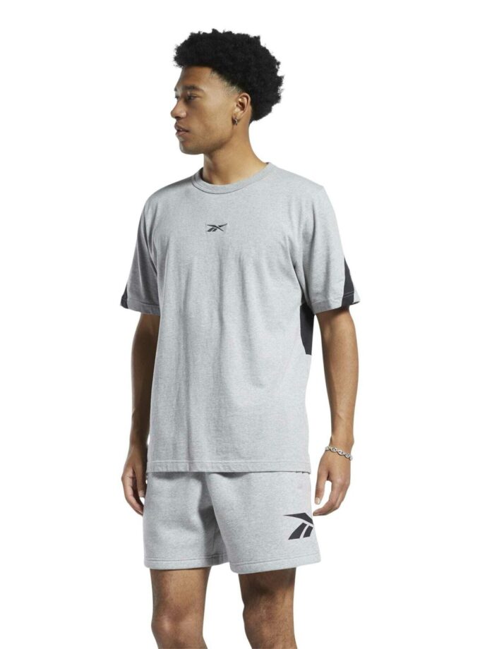 Reebok Men’s Oversized T-Shirt