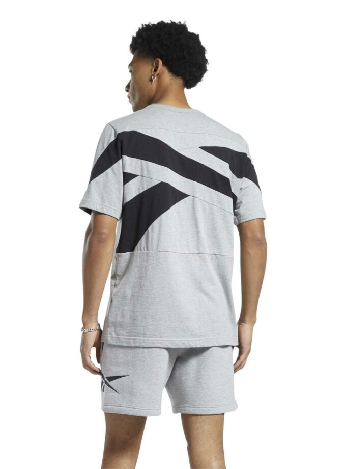Reebok Men’s Oversized T-Shirt