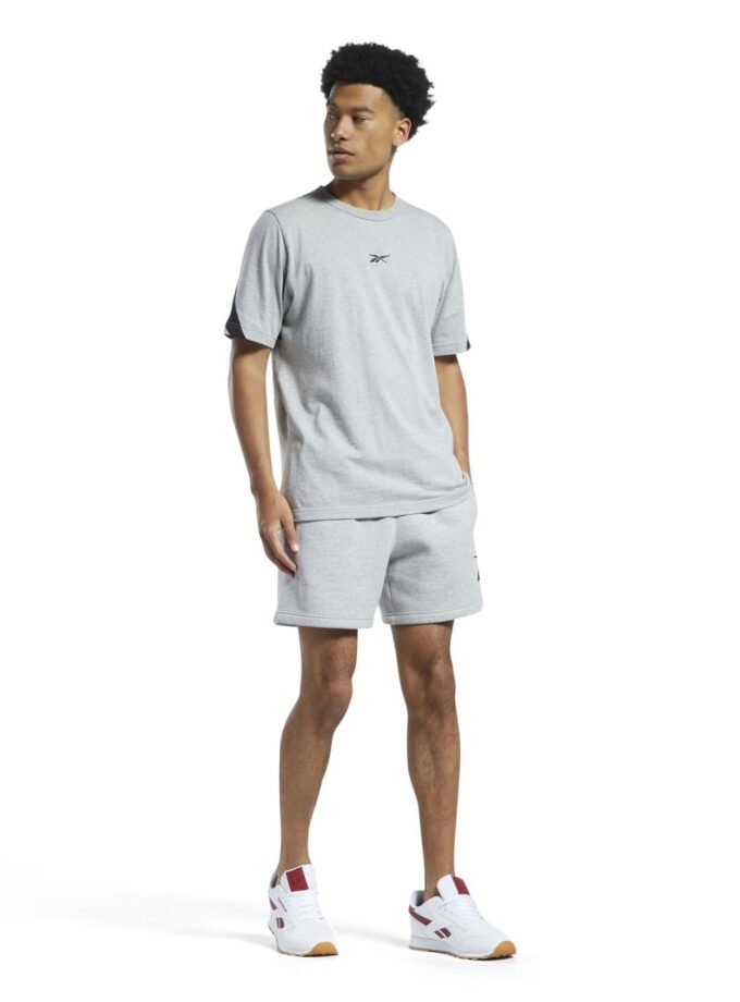 Reebok Men’s Oversized T-Shirt
