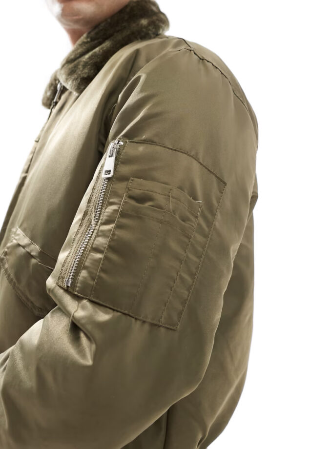 River Island - Bomber avec col imitation peau de mouton - Kaki