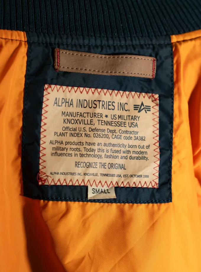Alpha Industries – Classic Bomber Jacket Navy S