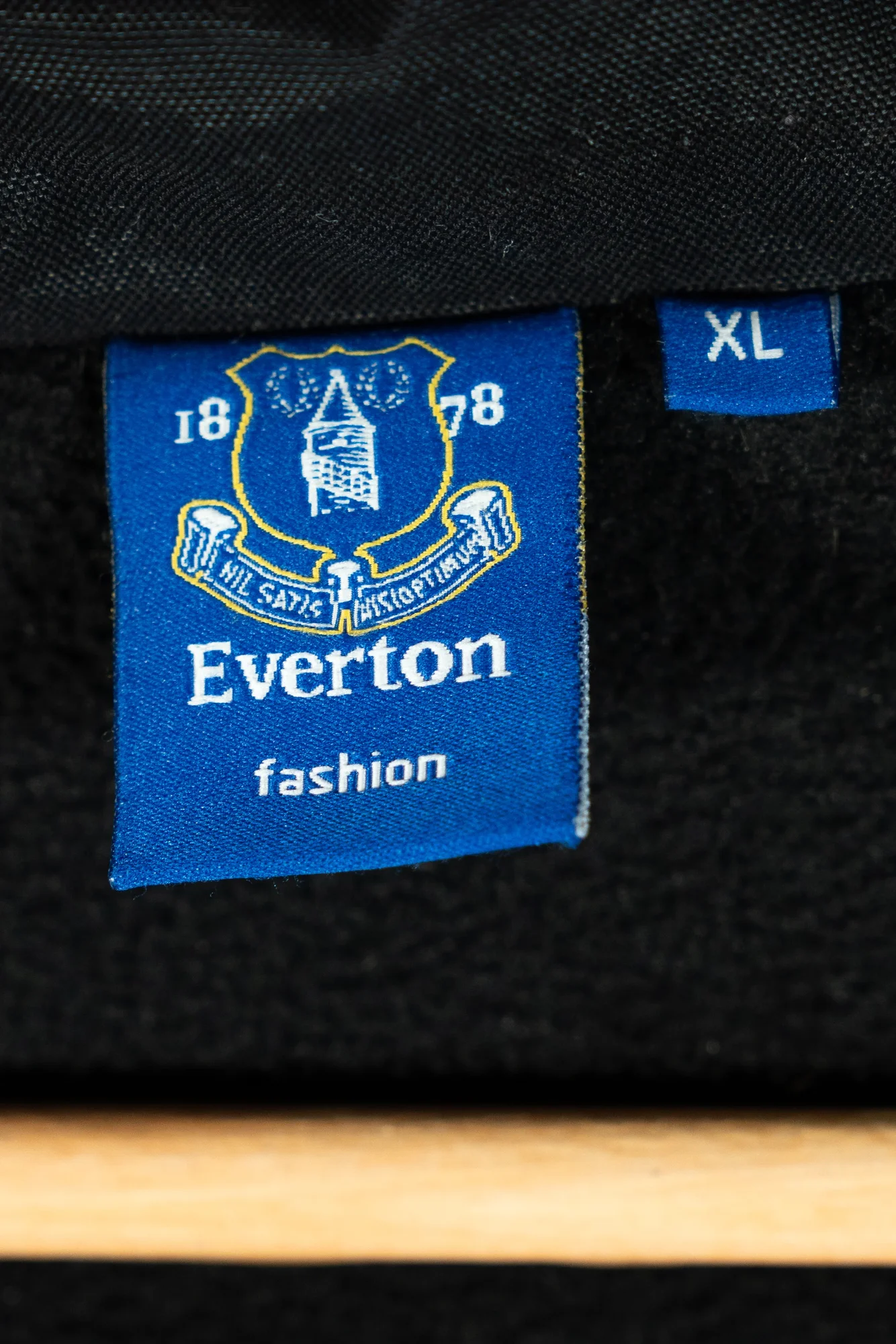 Everton Fashion – Black Hooded Jacket with 1878 Graphic - Image 3