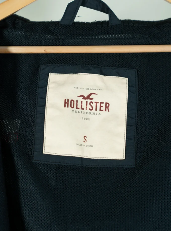 Hollister – Navy Hooded Winter Jacket