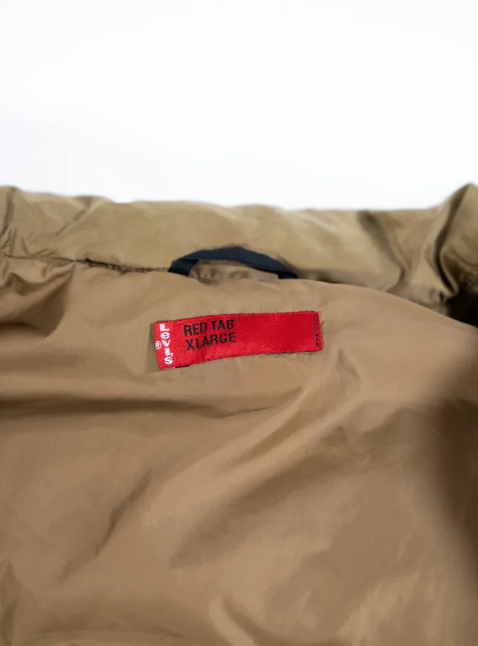 Levi’s – Black Insulated Puffer Vest with High Collar XL