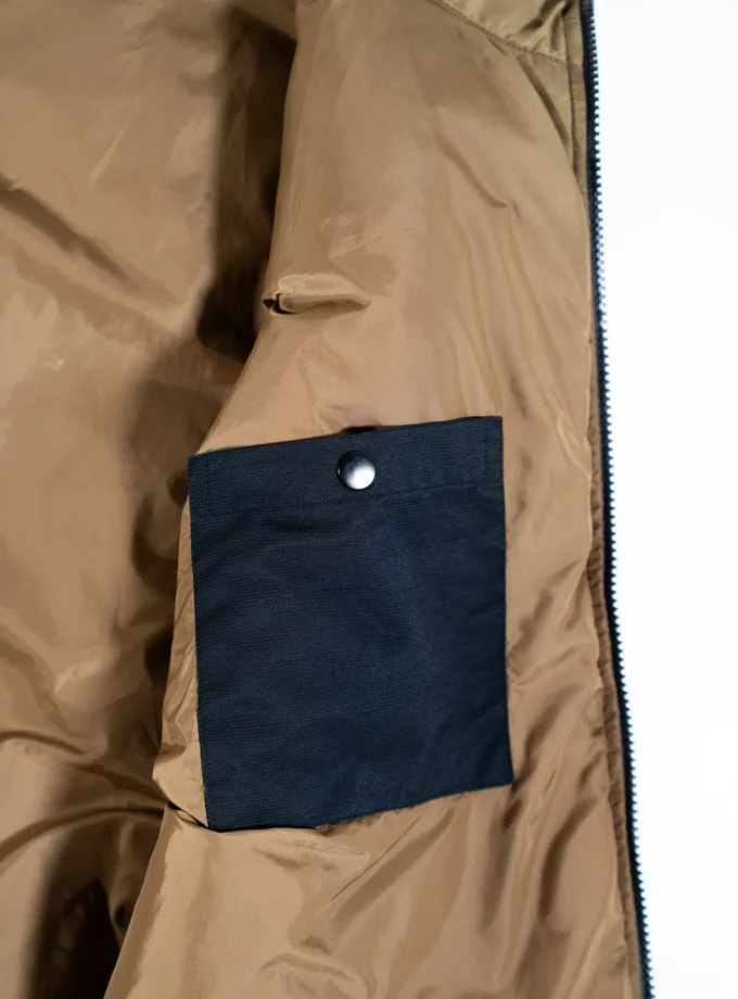 Levi’s – Black Insulated Puffer Vest with High Collar XL