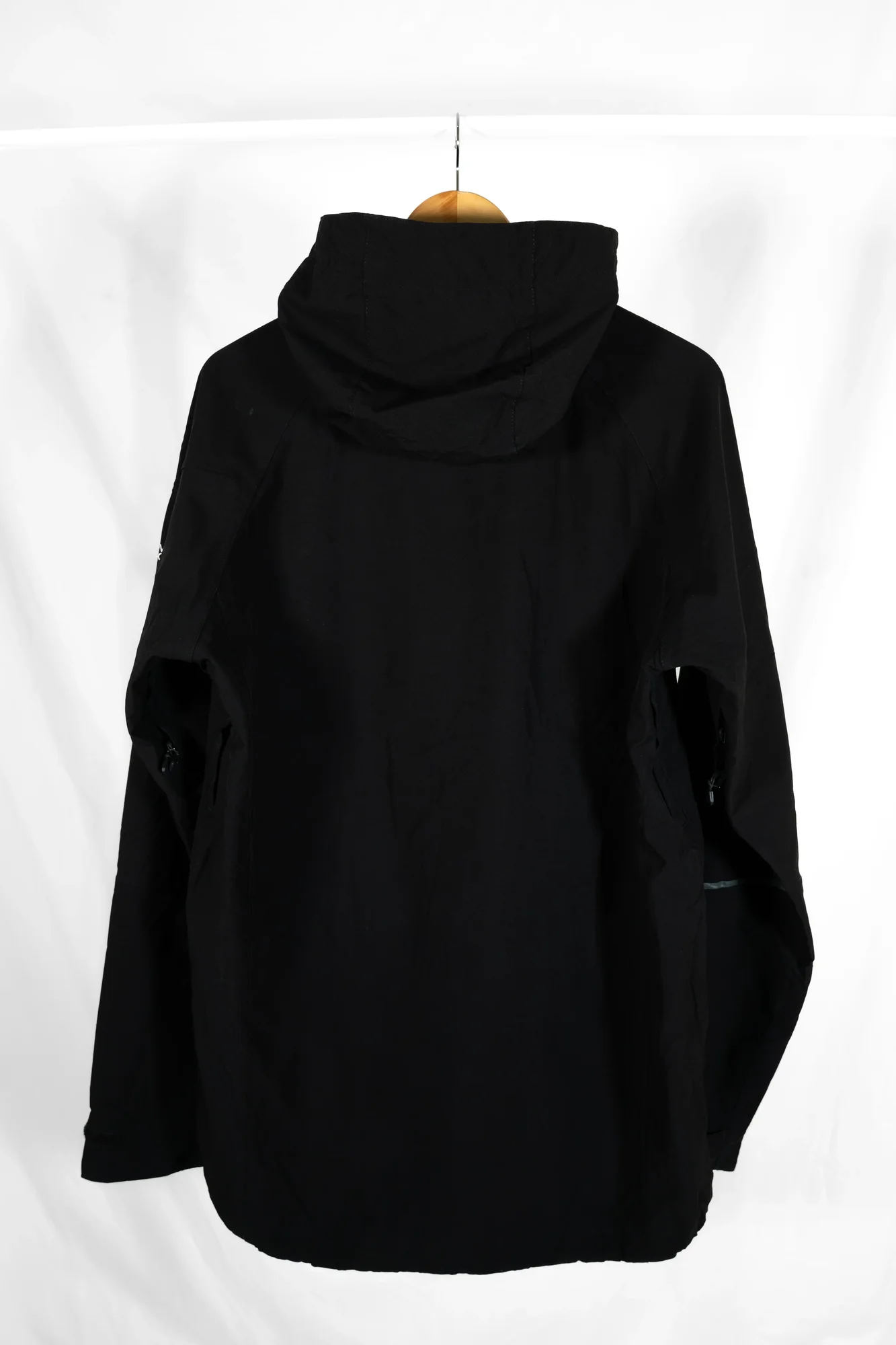Regatta – Black ISOTEX 5000 Waterproof Hooded Jacket - Image 10