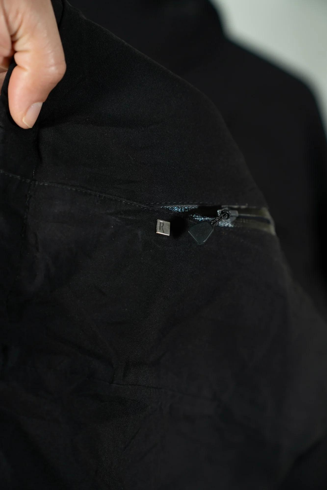 Regatta – Black ISOTEX 5000 Waterproof Hooded Jacket - Image 7
