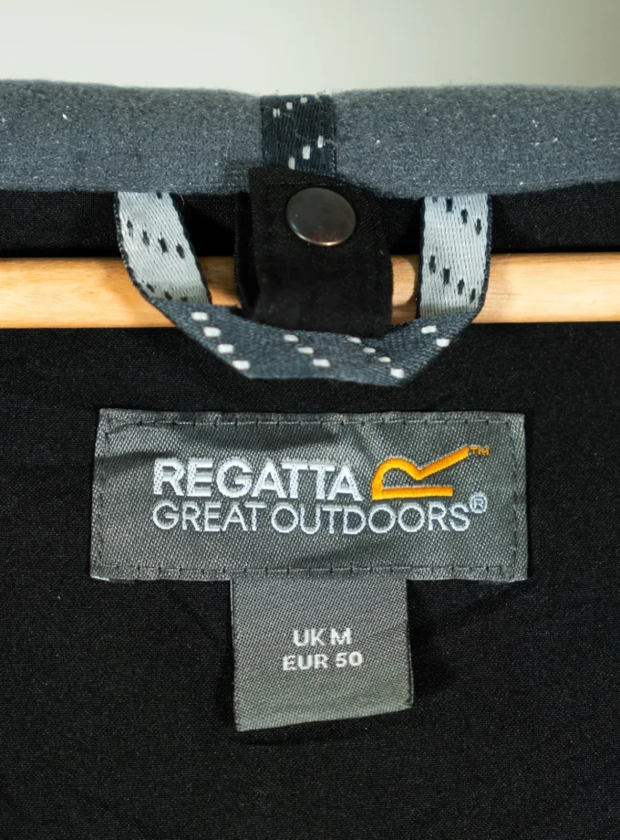 Regatta – Black ISOTEX 5000 Waterproof Hooded Jacket
