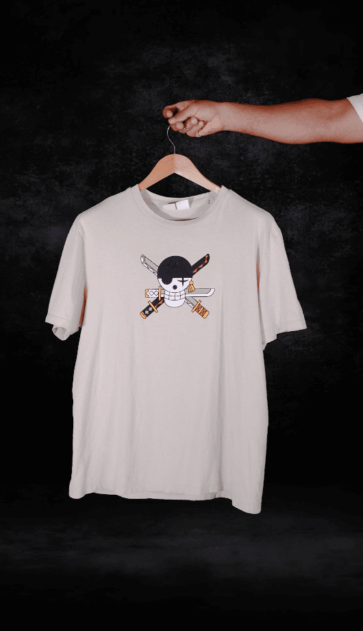 Bershka - One Piece Roronoa Zoro Graphic T-Shirt – Off White - Image 4