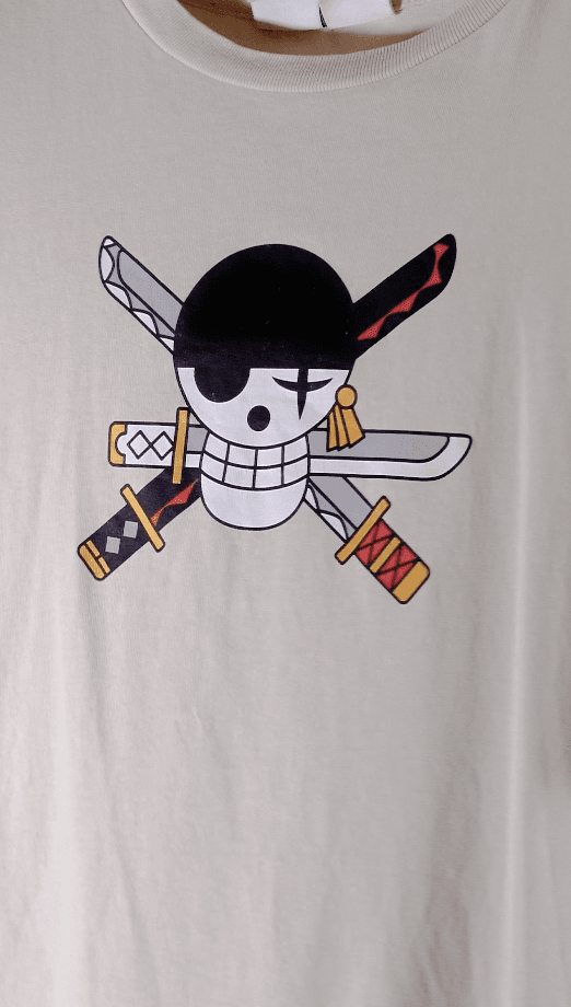 Bershka - One Piece Roronoa Zoro Graphic T-Shirt – Off White