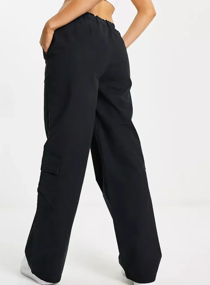 ASOS – Black Cargo Trousers