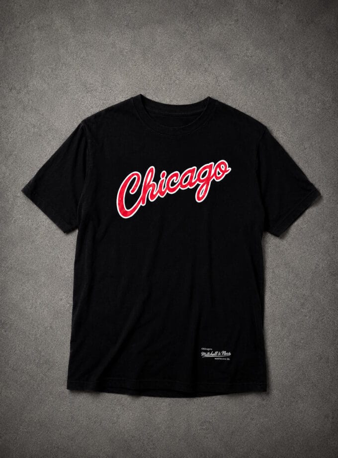Mitchell & Ness Chicago Script T-Shirt – Black