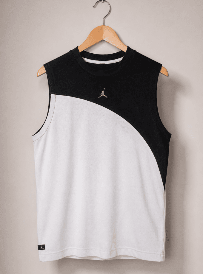 Jordan Sleeveless Graphic Tank Top – Black & White