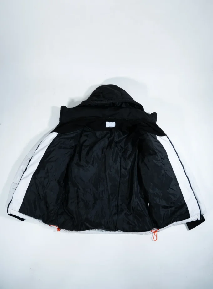 Bershka – Black & White Hooded Puffer Jacket